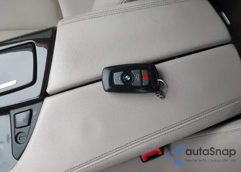 2013 BMW 528I xDrive z USA, uszkodzony, nr VIN WBAXH5C56DD114561